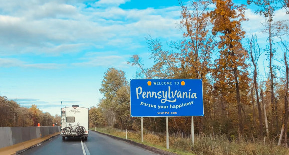 Cartel de «Bienvenido a Pensilvania» en la autopista